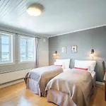 Bryggehotell - By Classic Norway Finnøy