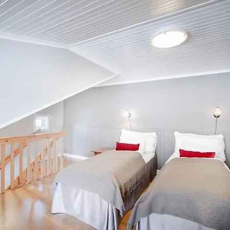Bryggehotell - By Classic Norway Otel Finnøy