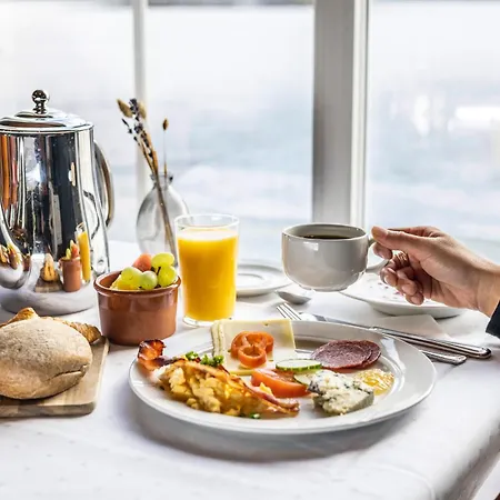 Bryggehotell - By Classic Norway 3* Finnøy