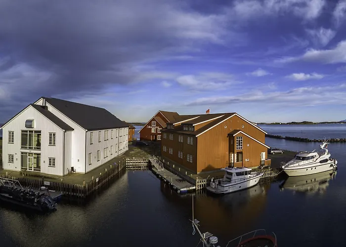 Bryggehotell - By Classic Norway Finnøy