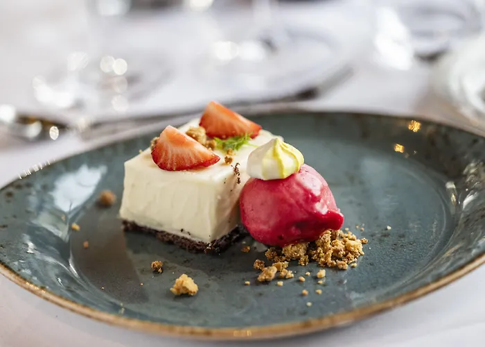 Bryggehotell - By Classic Norway Finnøy