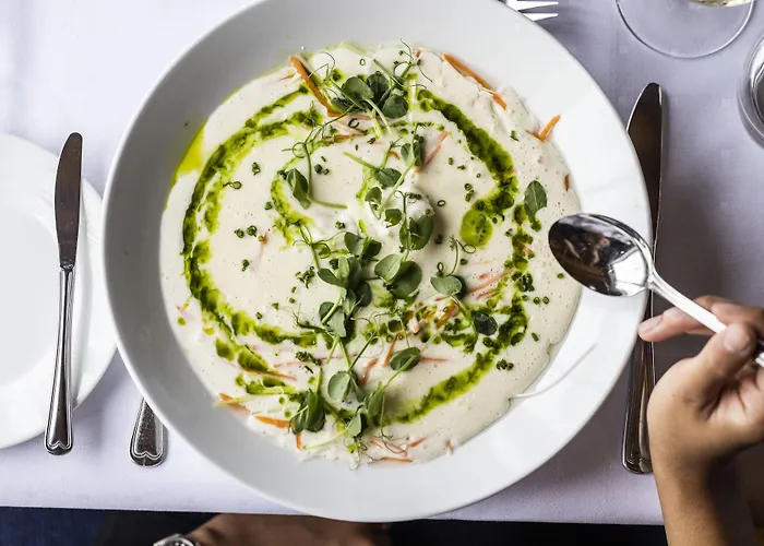 Bryggehotell - By Classic Norway מלון