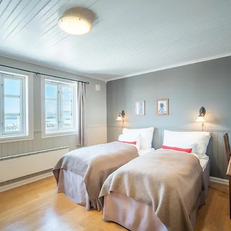 Bryggehotell - By Classic Norway Finnøy
